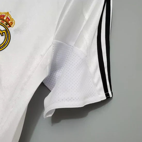 Real Madrid Retro Home 04/05 White Shirt